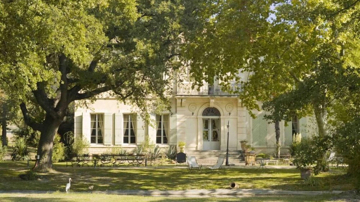 Saint-Hippolyte-le-Graveyron Cottage | A comfortable flat in a wine region