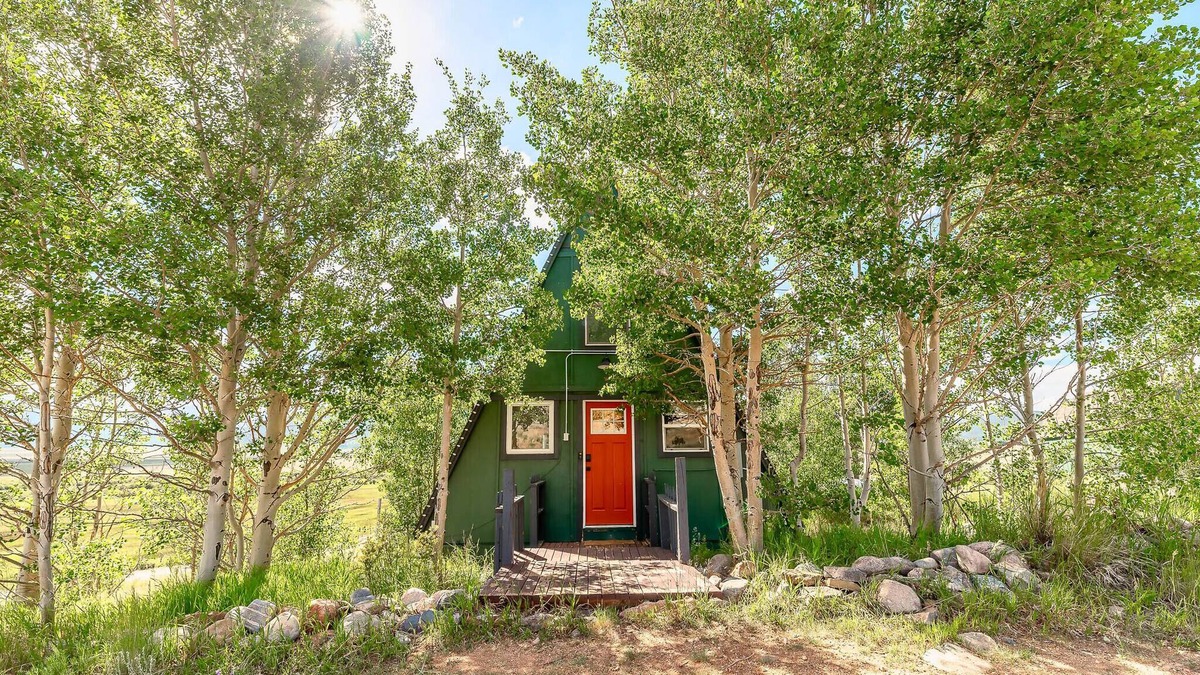 Michigan Hill Cabin | A-Frame Triangle Cabin - Hot tub - Panoramic Mountain Views