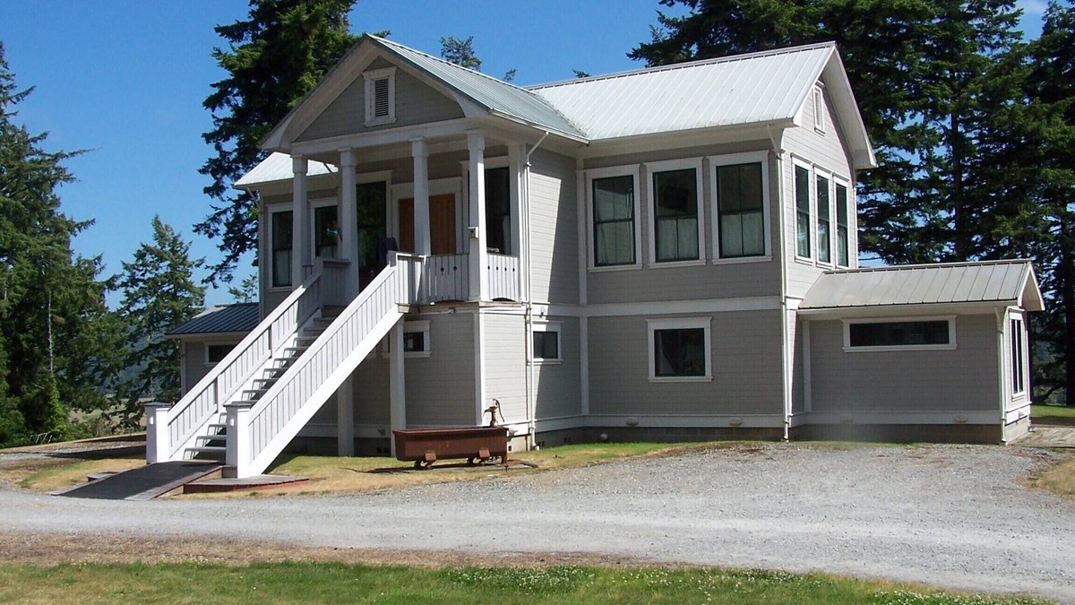 Bandon House | A Golfing/Fishing Paradise -Beautiful View of Coquille River/RV site