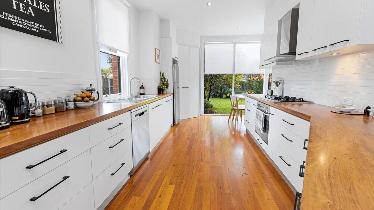 East Bairnsdale House | A grand piece of history with all the modern amenities