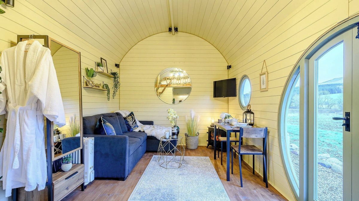 Straiton Cottage | A hidden gem in the stunning Ayrshire countryside.