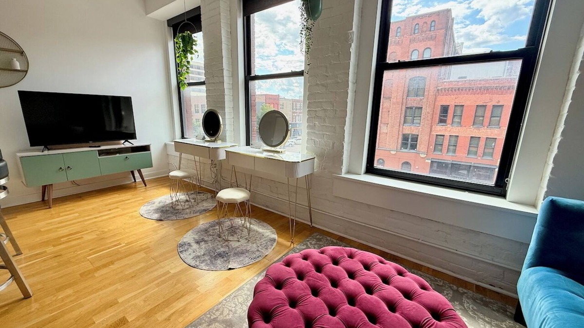 Old Market Apartment | A historic 900 square foot Atrium loft in the heart of the Old Market