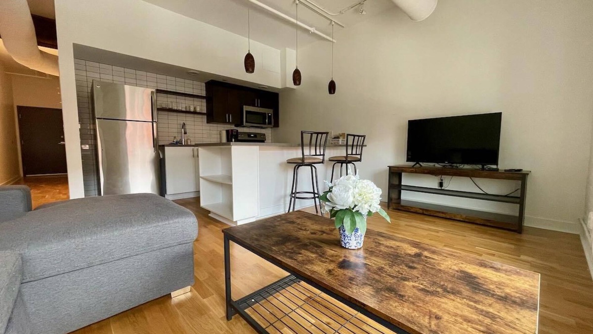 Old Market Apartment | A historic 900 square foot Atrium loft in the heart of the Old Market