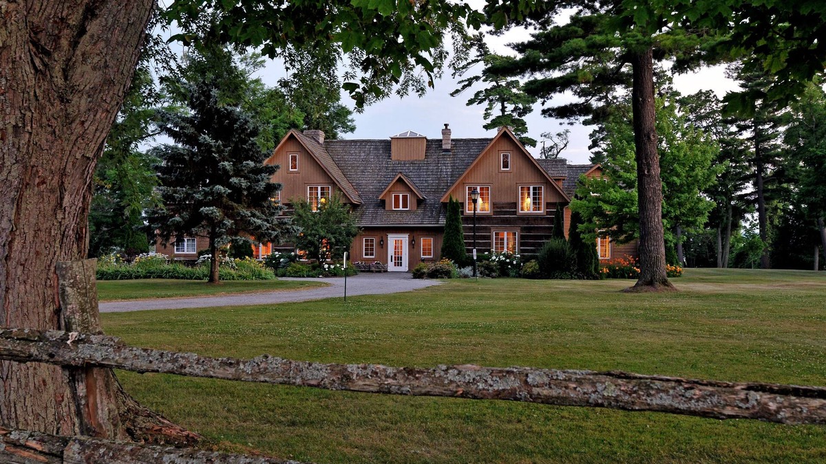 Fenelon Falls Cabin | A Historic, Luxurious, Waterfront Log Mansion