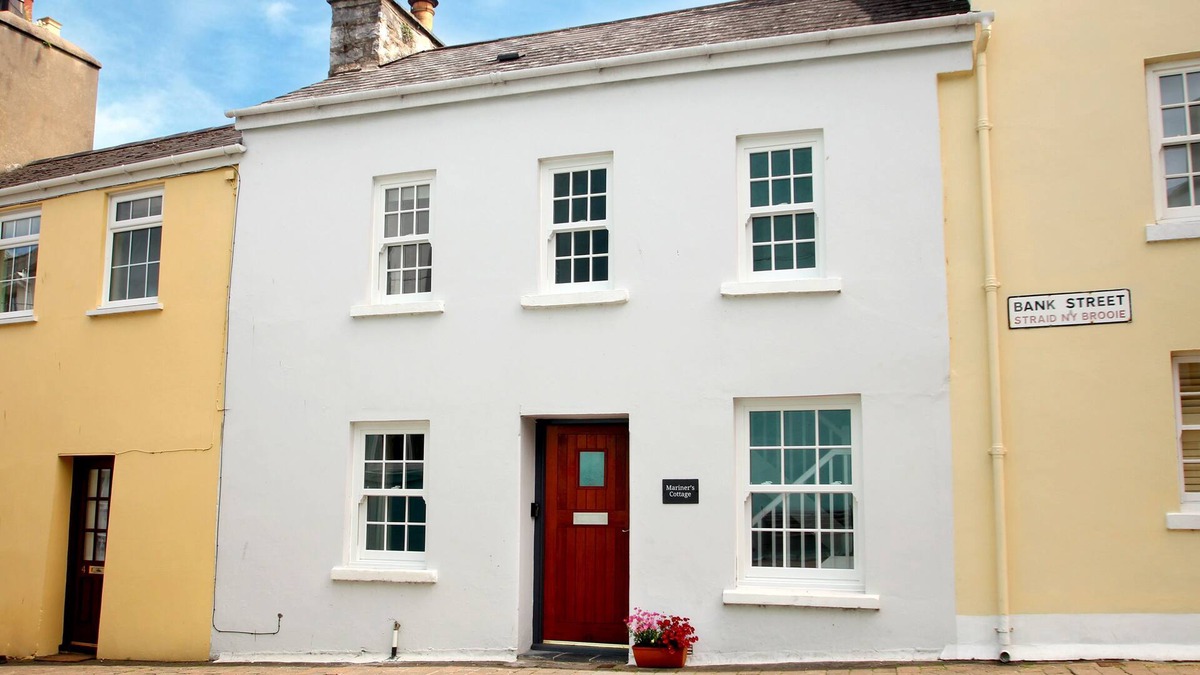 Castletown Cottage | A holiday cottage that sleeps 4 guests in 2 bedrooms
