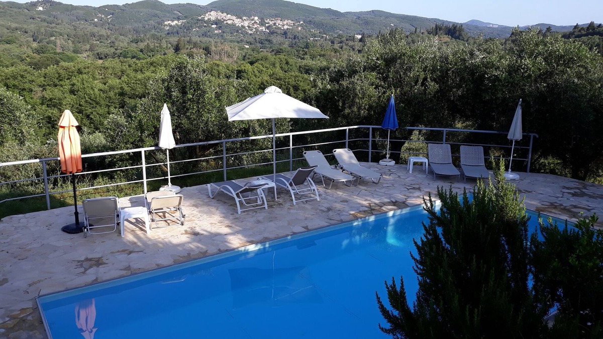 Giannades House | A - Holidayhome 2-4 people/living in the middle of an olive grove, 3km to sea,