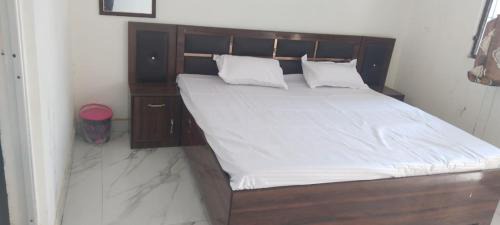 Ghatampur Hotel | A K PALACE HOTEl