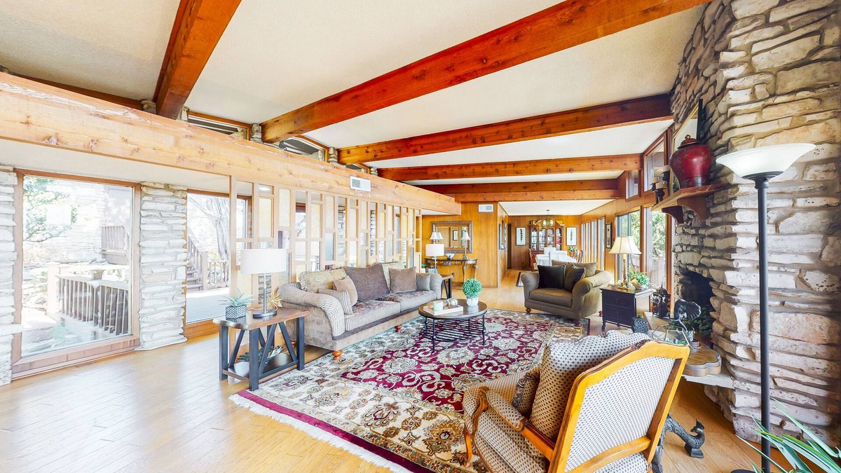 Sky Forest House | A King's View of Hill Country: Scenic Home w/End-to-End Deck