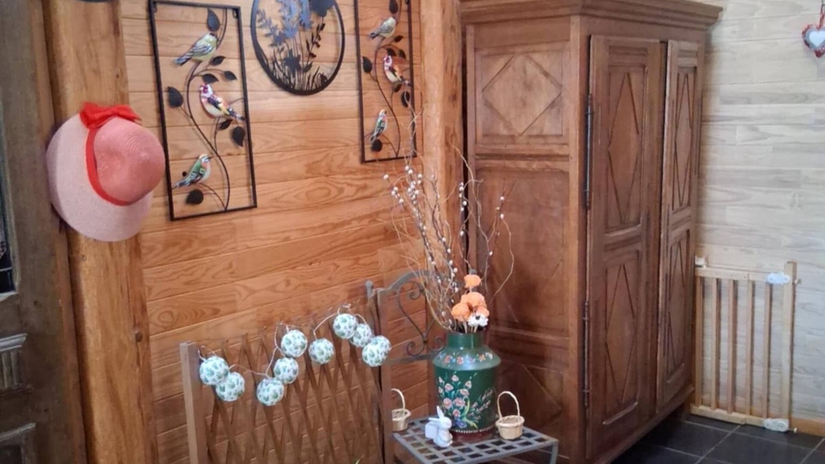 Raon-les-Leau House | A large gîte all dressed in wood inside, with a lovely decor.