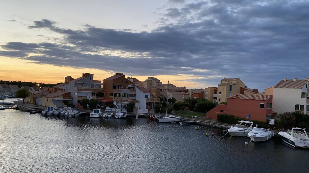 Le Barcares Apartment | A little corner of paradise overlooking the marine lake Le Barcares