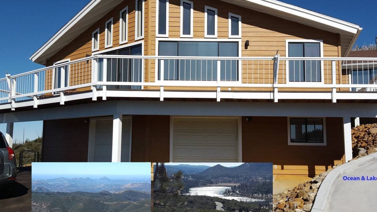 Julian House | "A Living Canvas" A home with views you will not forget!