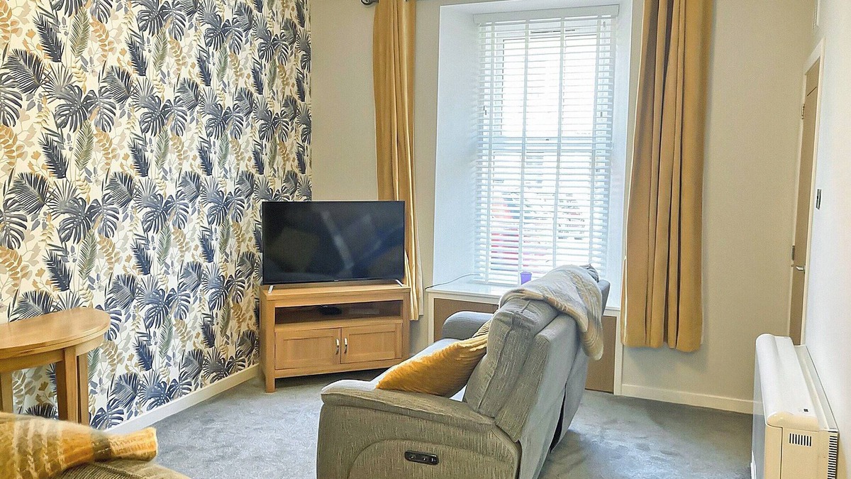 Crieff Cottage | A lovely hideaway in the heart of historic Crieff.