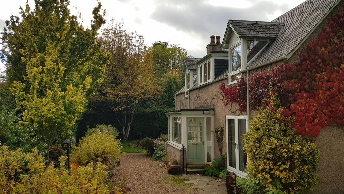 Blairgowrie Cottage | A lovingly Restored Blacksmith's Cottage