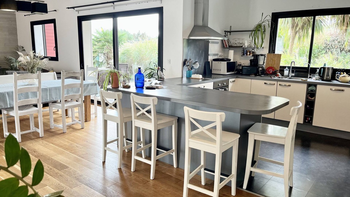 Lannilis House | A luminous wooden house in the Pays des Abers, close to sandy beaches.