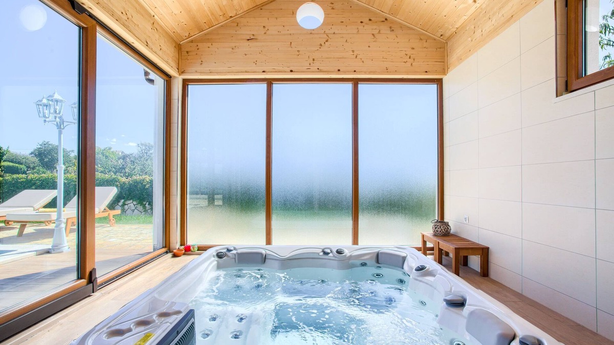 Ruzic Villa | A luxurious holiday experience in Dalmatian Countryside