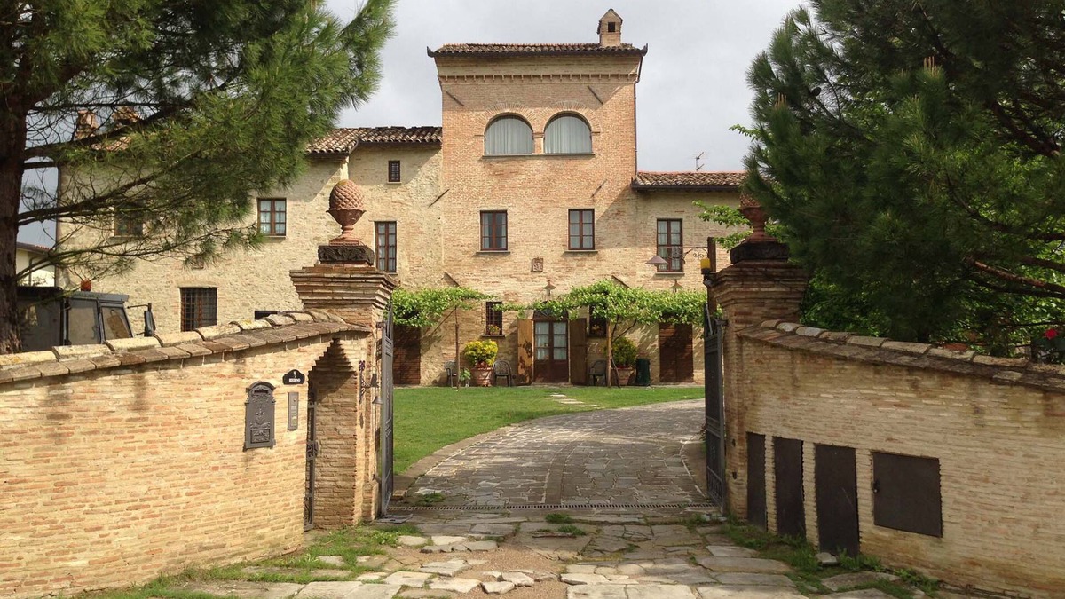 Piosina House | A magical vacation in an ancient convent.