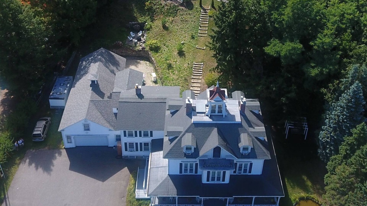 Center Harbor House | A majestic fully restored mansion to call your own. 8 Bedrooms+8.5 Bathrooms.