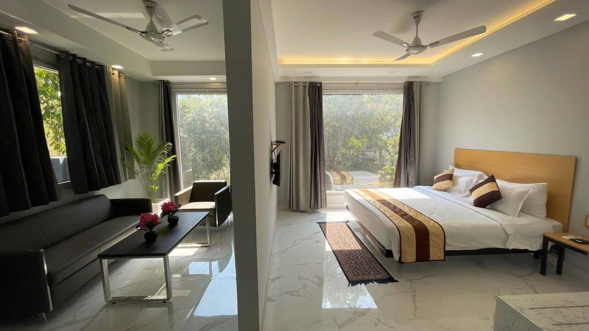 Gurugram Apartment | A modern service apartment just 12 mins from Cyber City