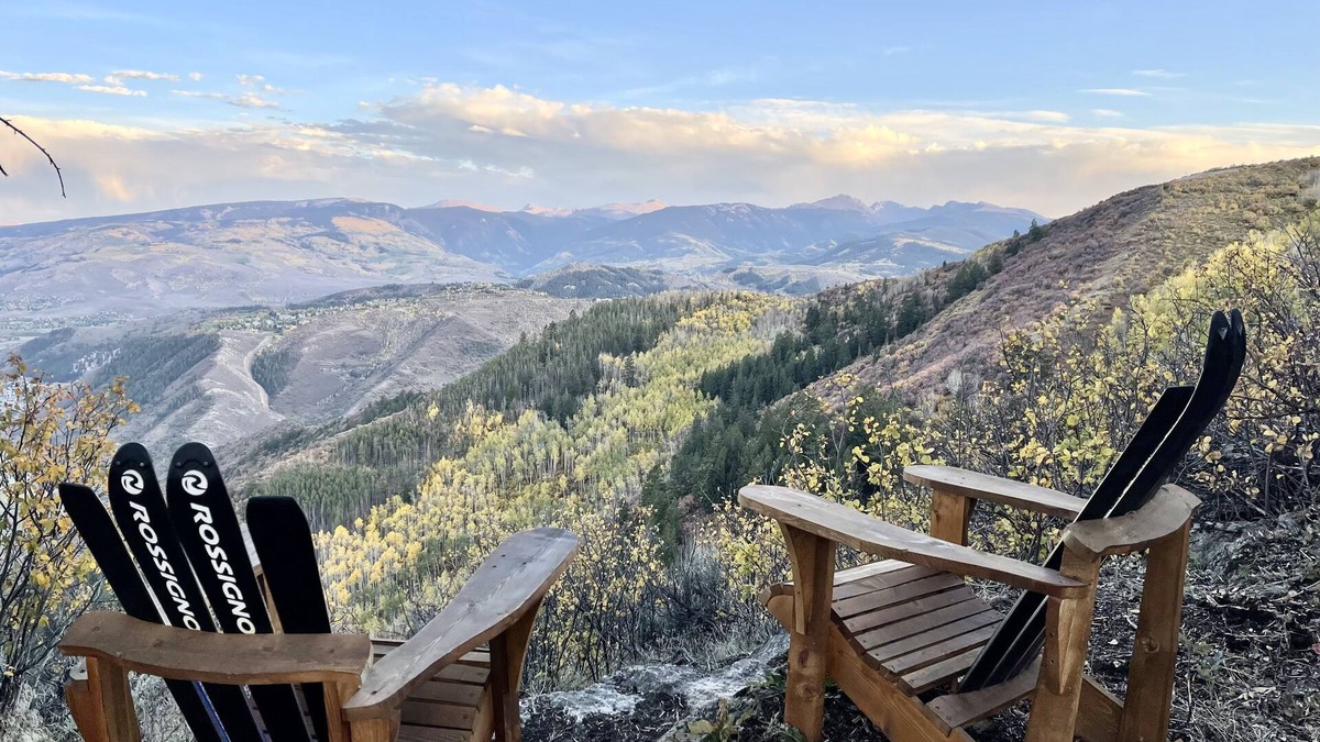 Edwards House | A Mountain Getaway - Stunning Views -Winter Wonderland with Sledding & Nature