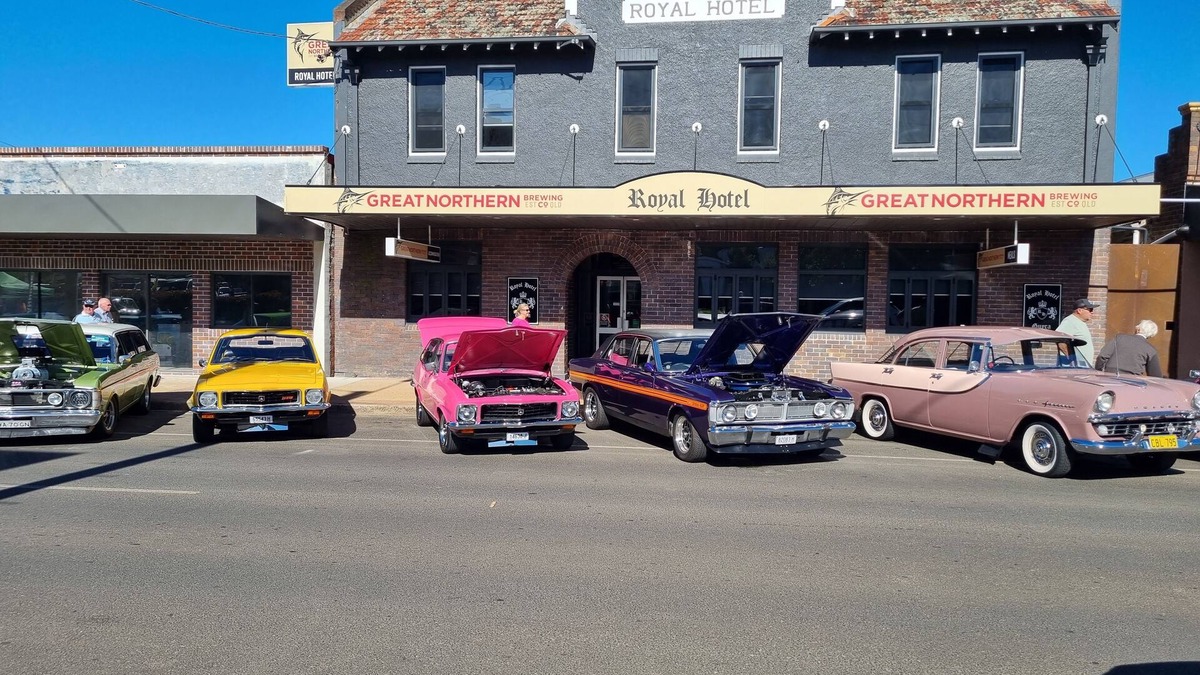 Guyra Hotel | A Must-visit Destination That's Truly Worth A Stop : Historic Royal Hotel Guyra