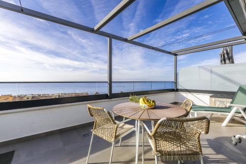 Rio Velez Apartment | A&N Atico Dimo Terraza del Mar