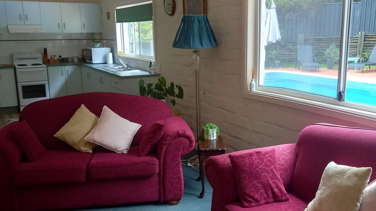 Forster Apartment | A peaceful , relaxing acreage 10 minutes from beaches shopping and National Park