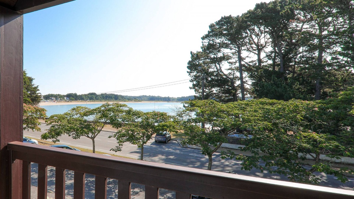 Carnac Apartment | A peaceful stay with sea views in Carnac for 3