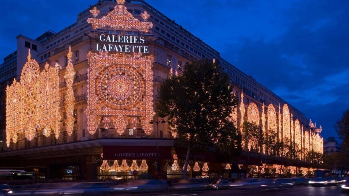 Madeleine Apartment | A PERFECT BLEND OF ELEGANCE & COMFORT STEPS AWAY FROM,ICONIC GALERIES LAFAYETTE