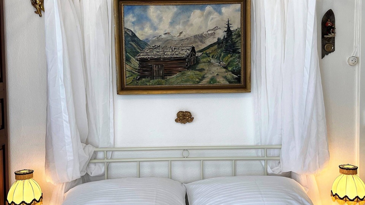Pleujouse House | A perfect place to recharge yourself in the region's lush forest.