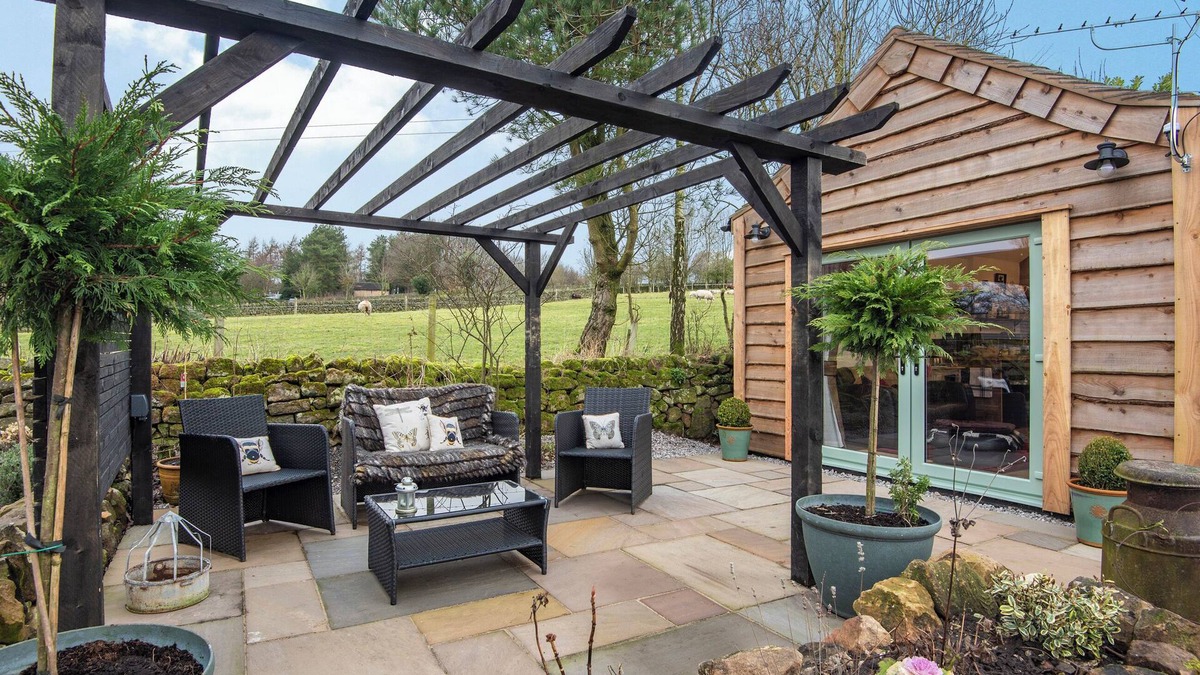 Tunstall Cottage | A picture-perfect property to spend your well-deserved break.