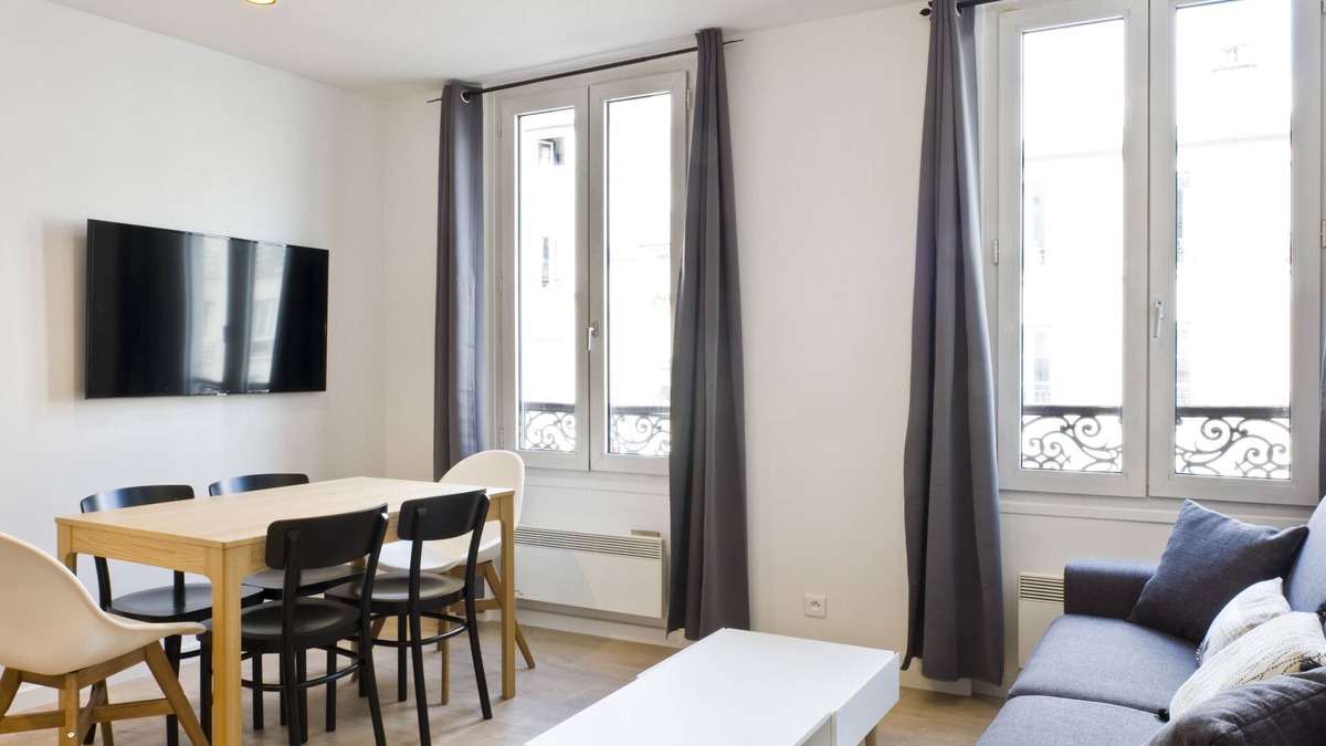 Charonne Apartment | A Pleasant 2-BDR near Nation and Charonne