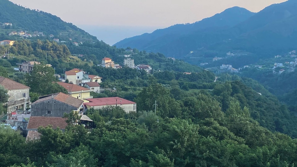 Campinola Apartment | A pop suite in the blue of the Coast in the beautiful setting of the Lattari Mountains