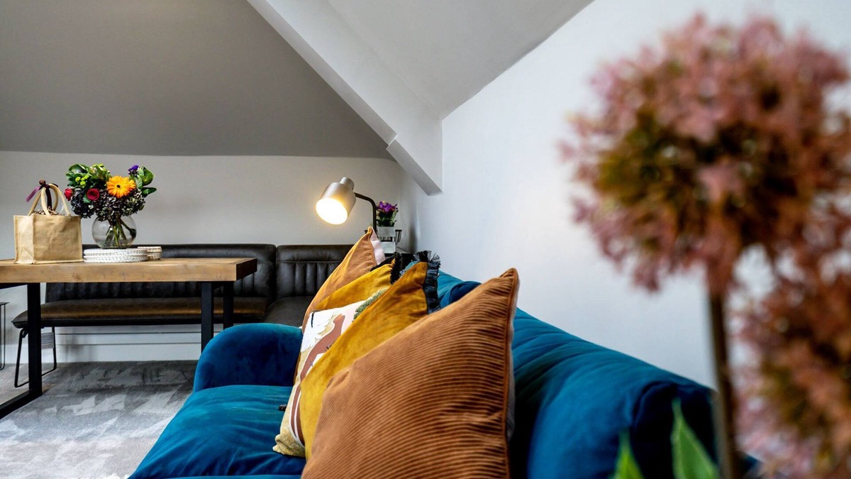 Bootham Apartment | A premium stay that sleeps 2 guests in 1 bedroom