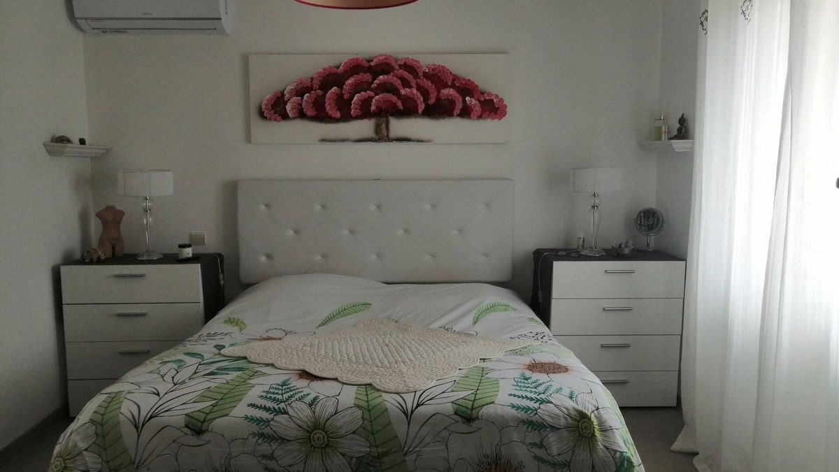 Serignan-du-Comtat Bed & Breakfast | A Provencal house for summer vacations