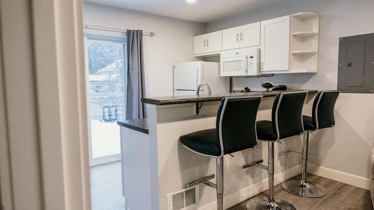 Sitka Condo | A quad-plex that offers high-end comfort, combined with easy studio living.