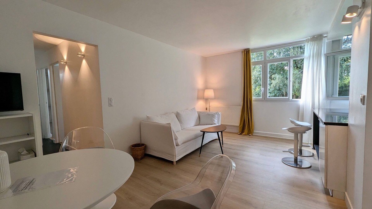 Garches Apartment | A quiet apartment between Paris and Versailles