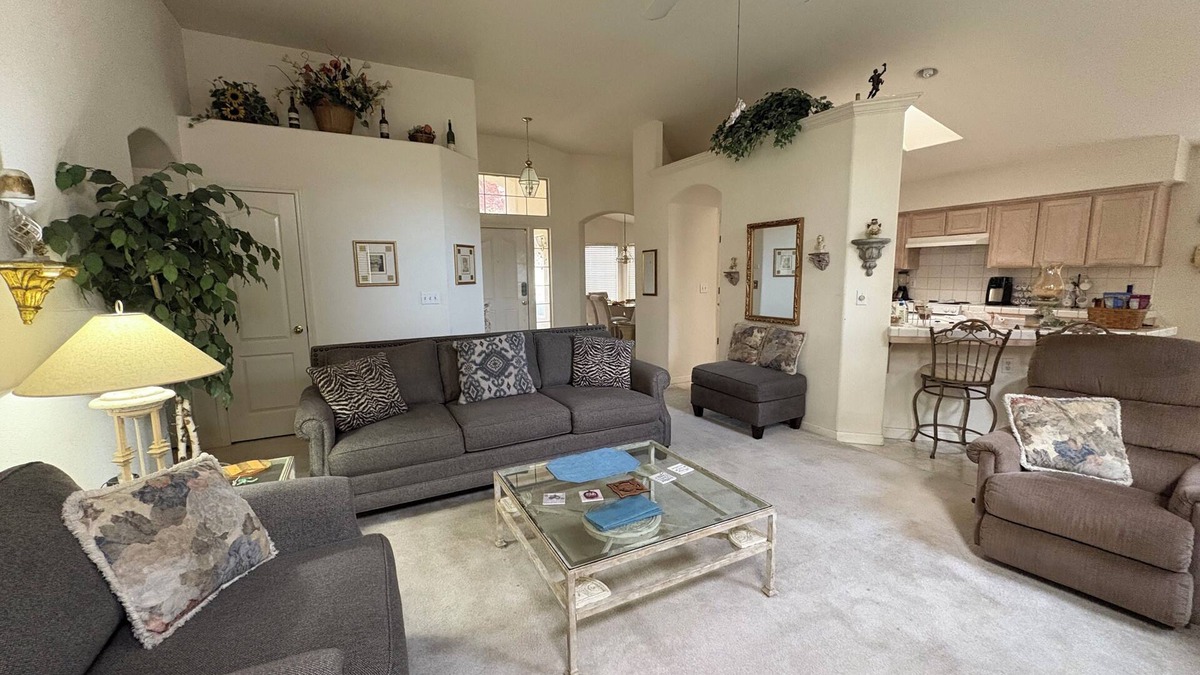 Fresno House | A Quiet, Home Away from Home!