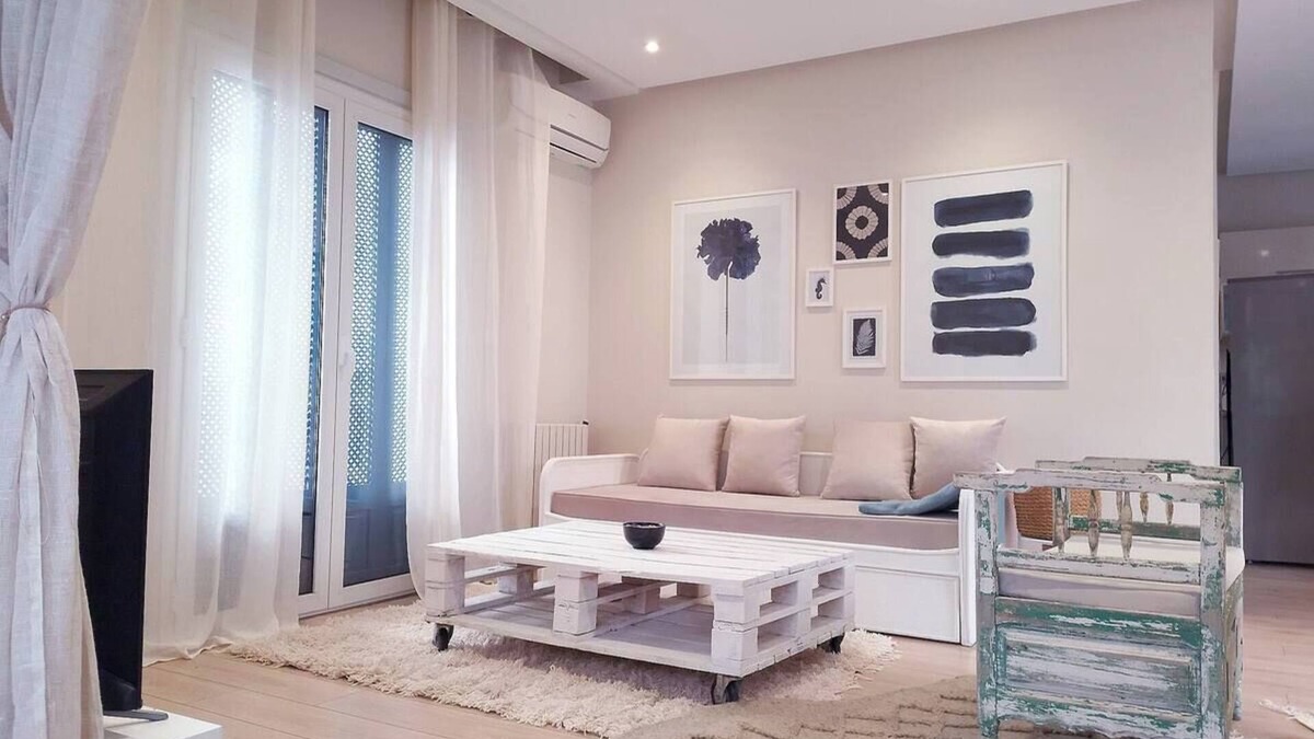 Gammarth Apartment | A quiet little cocoon with a fireplace