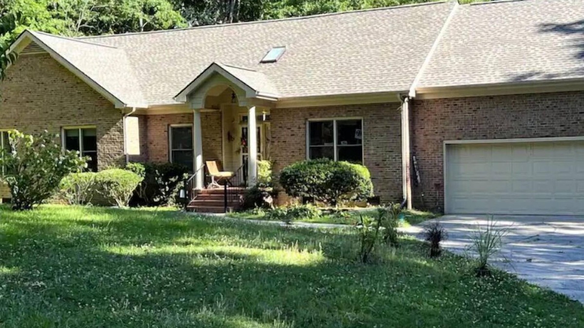 Creedmoor Villa | A quiet, relaxing, big and comfortable place.