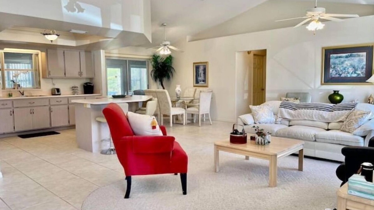 Highland House | A Quiet Retreat on Spring Lake!