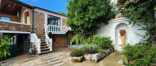 Castanheira de Pera House | A Quinta da Colina Adega