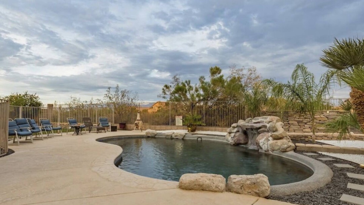 Continental Reserve House | A Real Gem- Your Modern Oasis Awaits! Pool/Indoor Sauna/Work Out Room