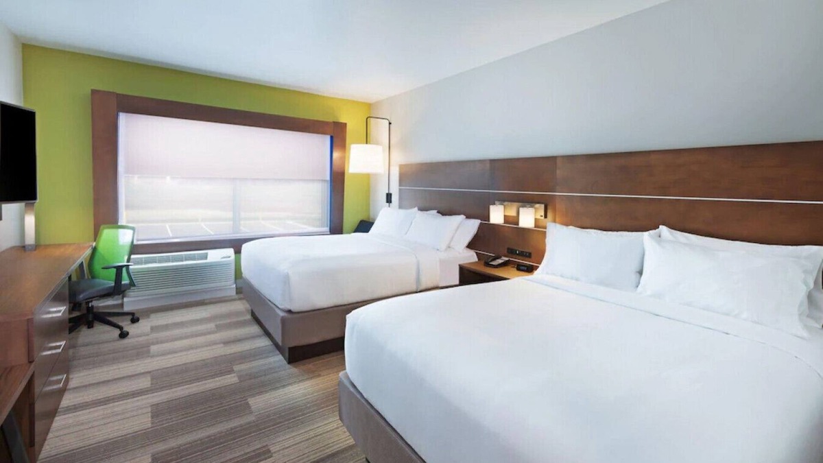 Chanute House | A Relaxing and Fun Escape! Perfect for Family