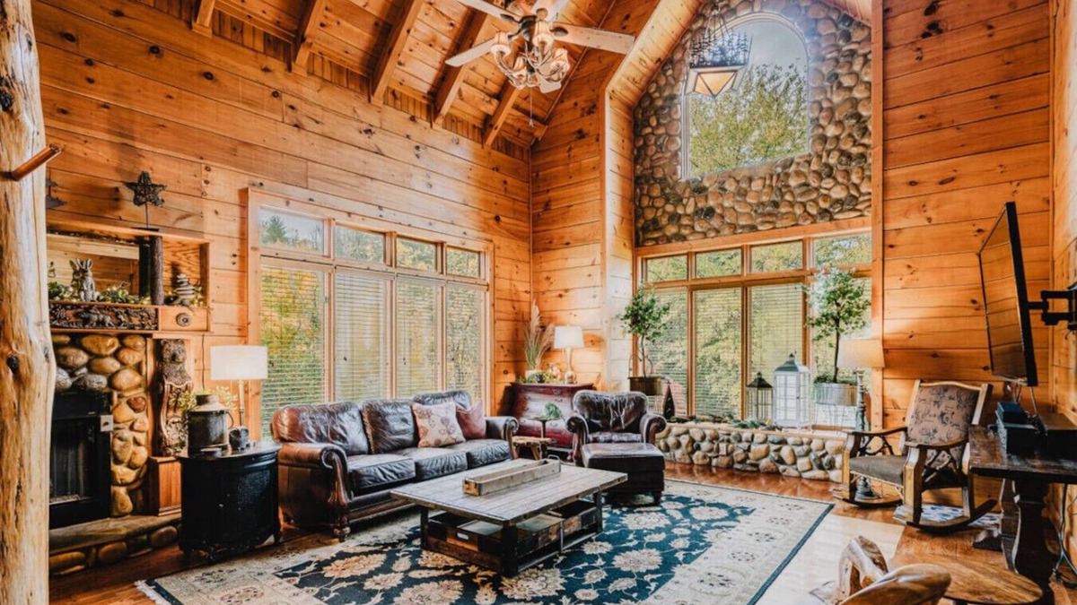 Gatlinburg - Pigeon Forge Cabin | A River Runs Through It