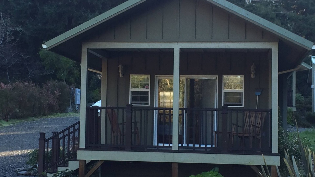 Trinidad Cottage | A Romantic Getaway in a serene setting is close to State and National Parks