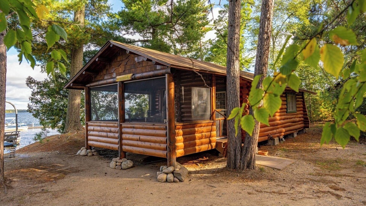 Orr Cabin | A Romantic Lakeside Retreat with Stunning Dock Views