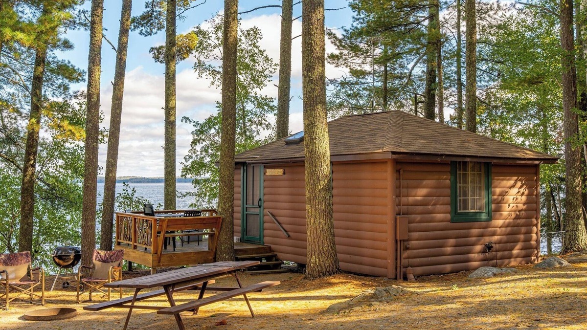 Orr Cabin | A Romantic Lakeside Retreat with Stunning Dock Views