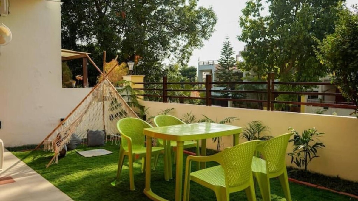 Rishikesh Apartment | A room facing the holy Ganges