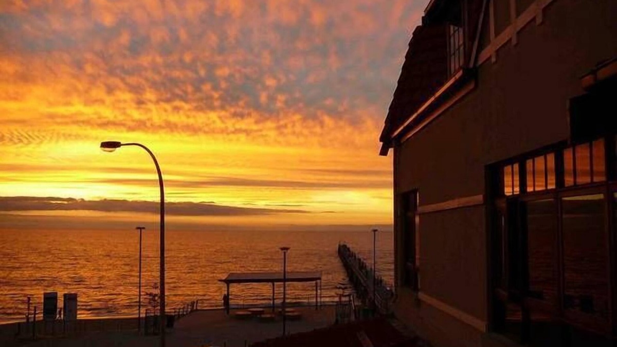 Port Noarlunga Apartment | A Room with a View at McCloud House