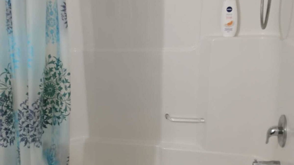 Spruce Grove House | A roome in a house in Spruce Grove, Alberta